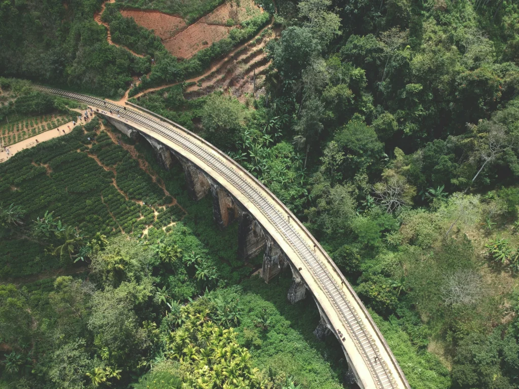 Iconic Nine Arch Bridge in Ella, a spectacular stop on a tailored Sri Lanka tour through the hill country.
